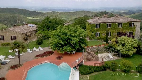 Borgo Imperatore Mansion with pool, Vescovado, Murlo, Siena – Tuscany