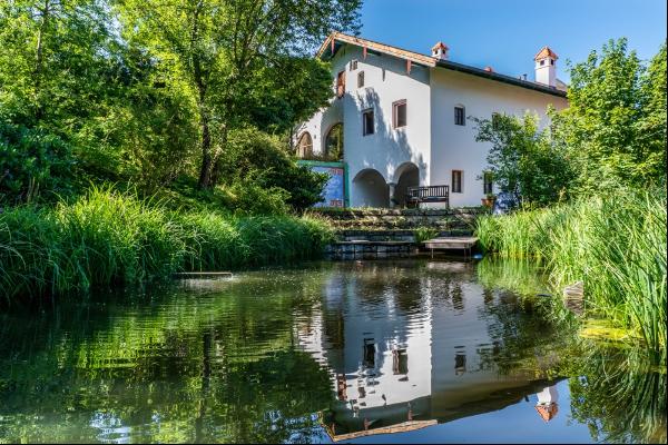 baroque residence with extensive lush grounds