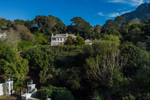 79 Rathfelder Avenue, Cape Town, Constantia, SOUTH AFRICA