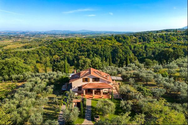 Renovated villa a walking distance from Montepulciano