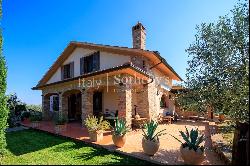 Renovated villa a walking distance from Montepulciano