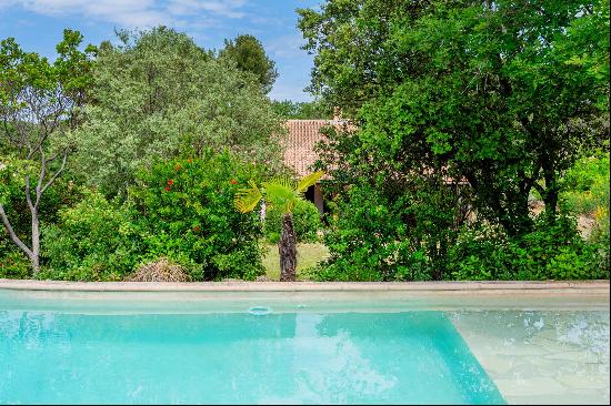 Les Pennes Mirabeau - Family Villa with Large Garden and Pool