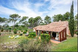 Les Pennes Mirabeau - Family Villa with Large Garden and Pool