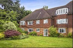 Grove Road, Beaconsfield, Buckinghamshire, HP9 1PT