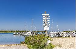 Steps to Bay, Boating & Restaurant