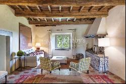 Elegant estate in the enchanting scenery of Tuscia