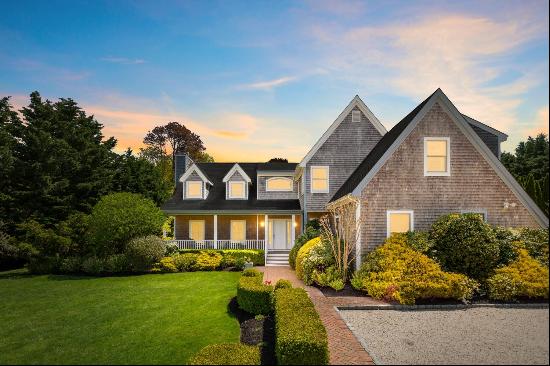 Immaculate in Quogue Village w. Heated Pool