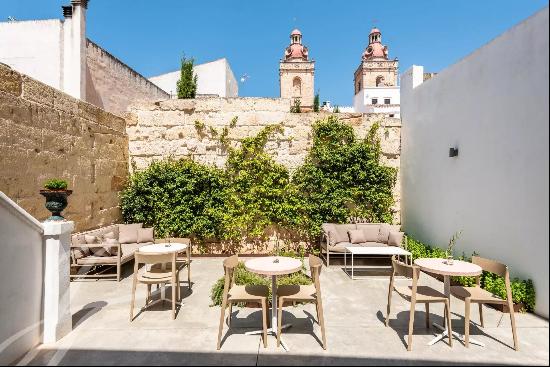 Rehabilitated 18th century building in the centre of Ciutadella