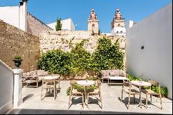 Rehabilitated 18th century building in the centre of Ciutadella