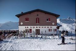 Restaurant with ski-in/out guest rooms in Champéry Planachaux