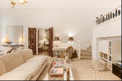 Luxury flat on one of South Kensington’s most prestigious private squares