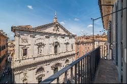 Turn-key apartment in noble palazzo