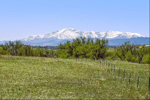 Unparalleled natural beauty and peace on 73 acre ranch in S. Douglas County