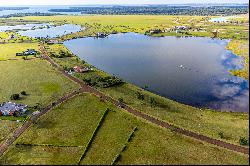 Exclusive lakefront lot in the Puerto Norte neighborhood, Costa del Lago.