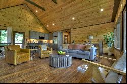 Foster Cove Lodge - Rustic Warmth and Contemporary Flair