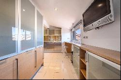 Flat For Sale In Turo Parc, Sant Gervasi, Barcelona