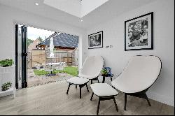 Carleton Avenue, East Molesey, Surrey, KT8 0AL