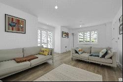 Carleton Avenue, East Molesey, Surrey, KT8 0AL