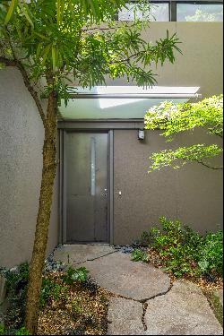 The Summit House | 1100 Summit Ave E, Seattle, WA 98102