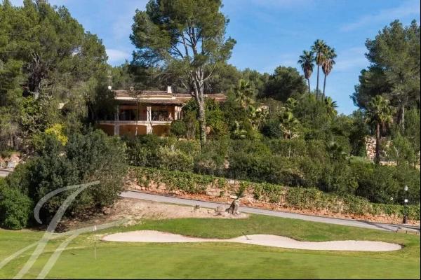 Spacious Villa for sale with superb golf views