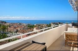 Cannes Penthouse with Panoramic Sea View