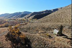 Beautiful 5.41 Acre Elevated Bench Lot Featuring Panoramic Views