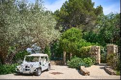 Villa Elisabeth: Exceptional Waterfront Property in the Parcs of Saint-Tropez