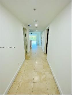 14951 Royal Oaks Ln Unit 405, North Miami FL 33181