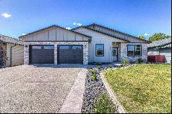 708 Merwin Court, Zillah WA 98953