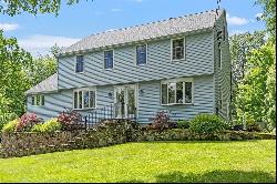 18 Crown Hill Road, Atkinson NH 03811