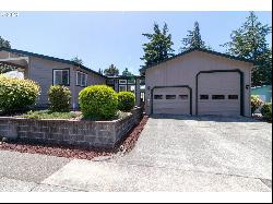 605 Glenbrook Cir, Florence OR 97439