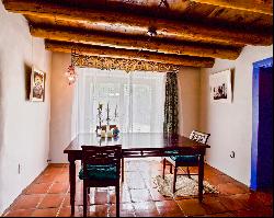 212 Peralta Street, Taos NM 87571