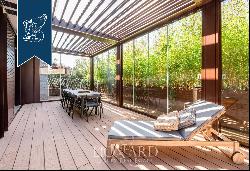 Luxurious penthouse with a spacious outdoor living area for sale a few steps away from Mil