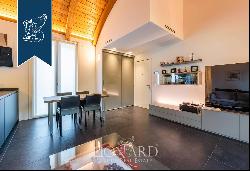 Luxurious penthouse with a spacious outdoor living area for sale a few steps away from Mil