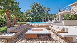 Saint-Tropez: A Prestigious Property of Two Villas in a Private Estate