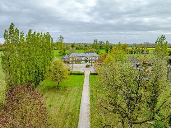 Normandie-Manche- Domaine de caractere sur plus 20 hectares.