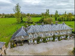 Normandie-Manche- Domaine de caractere sur plus 20 hectares.