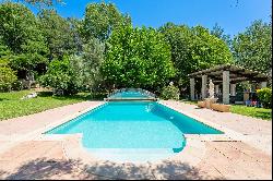 Aubagne, the Garlaban - Provençal Property with Pool