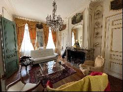 Douai - Superb town house from the beginning of the 19th century- 7 Bedrooms.