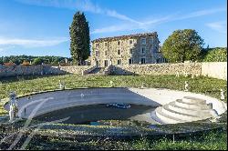 Lioux - Superb renovated Bastide overlooking the Madeleine cliffs