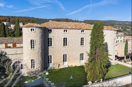 Lioux - Chateau de Ceris, a 17th-century masterpiece in the heart of the Luberon region