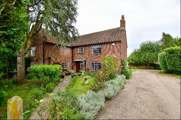 Barnsole Road, Staple, Canterbury, Kent  CT3 1LE