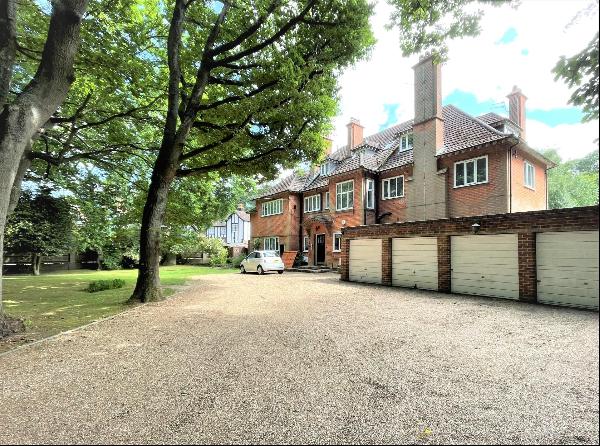 The Glade, Kingswood, Surrey