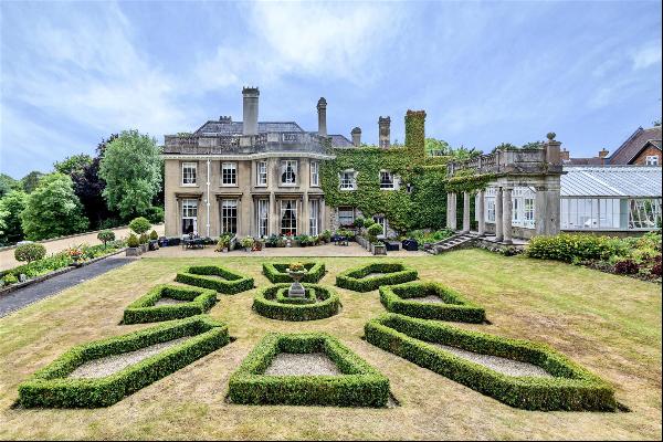 Stunning Manor House Conversion - West Malling