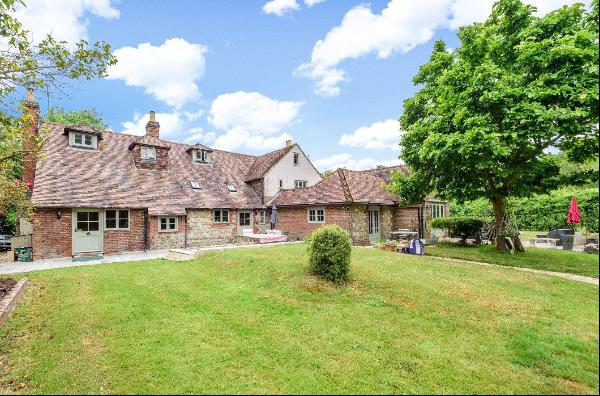 Grade II Listed Home In Semi Rural Teston