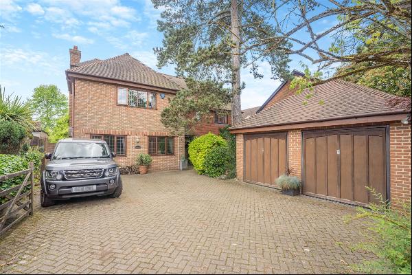 Imposing 3,000sq/ft+ Sutton Valence Residence