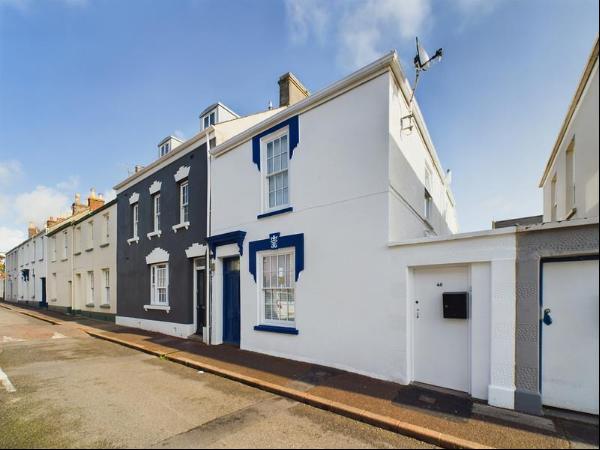 Pretty Two Bedroom House