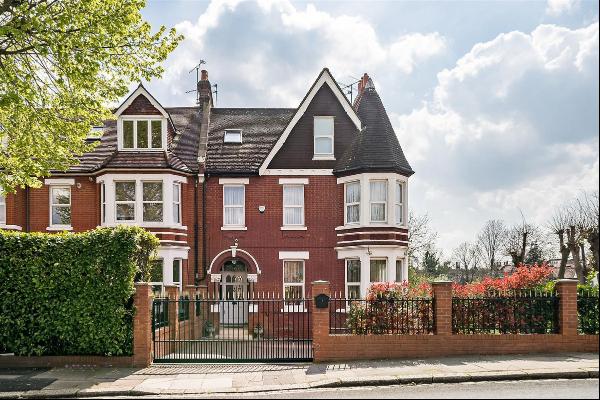 Creffield Road, London, W5