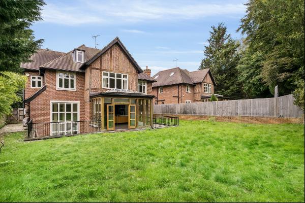 Fairmile Lane, Cobham, KT11