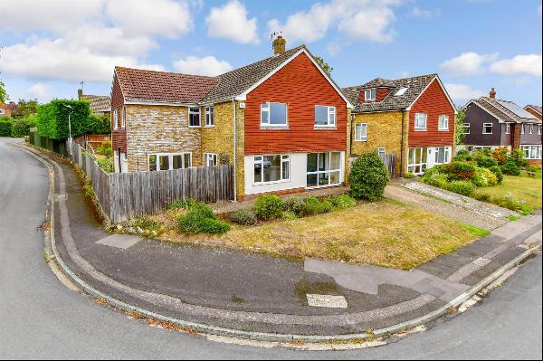 Foalhurst Close, Tonbridge Kent TN10 4HA